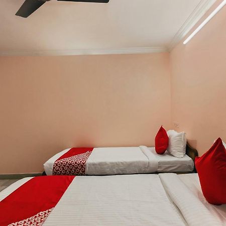Oyo 23191 Flagship Hotel Raj Madan Ameerpet Χιντεραμπάντ Εξωτερικό φωτογραφία