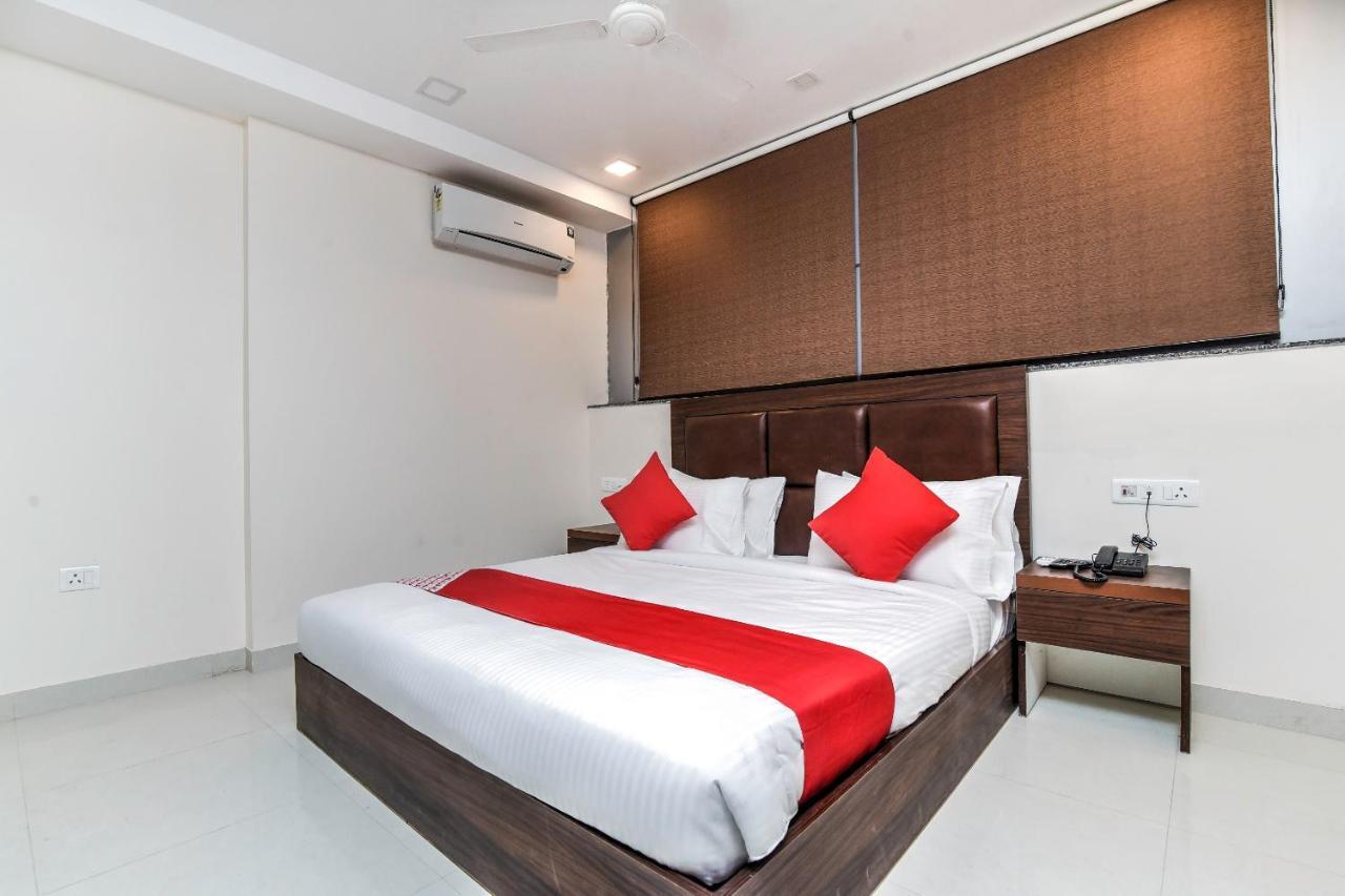 Oyo 23191 Flagship Hotel Raj Madan Ameerpet Χιντεραμπάντ Εξωτερικό φωτογραφία