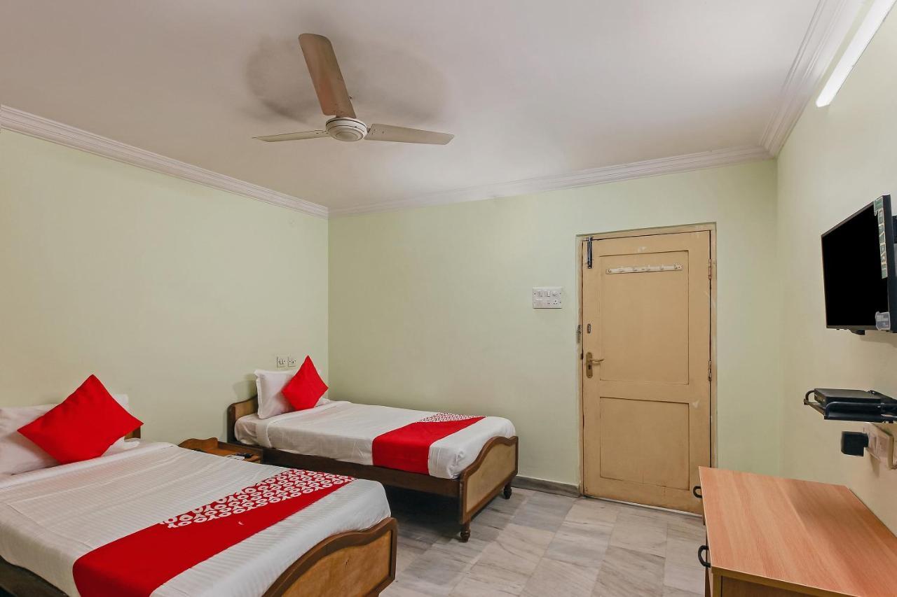 Oyo 23191 Flagship Hotel Raj Madan Ameerpet Χιντεραμπάντ Εξωτερικό φωτογραφία