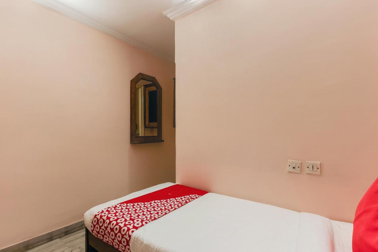Oyo 23191 Flagship Hotel Raj Madan Ameerpet Χιντεραμπάντ Εξωτερικό φωτογραφία