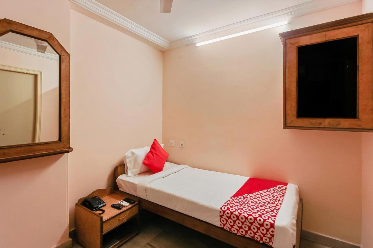 Oyo 23191 Flagship Hotel Raj Madan Ameerpet Χιντεραμπάντ Εξωτερικό φωτογραφία