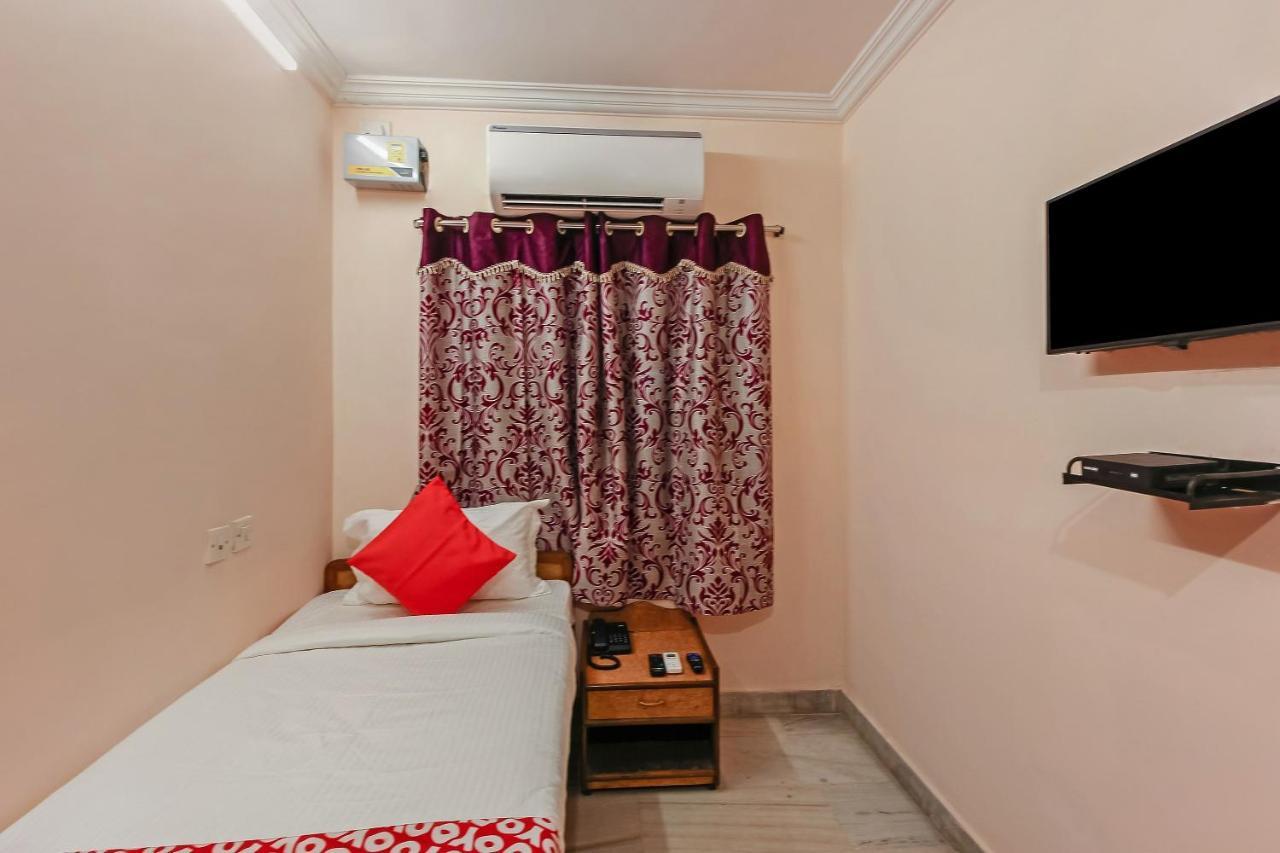 Oyo 23191 Flagship Hotel Raj Madan Ameerpet Χιντεραμπάντ Εξωτερικό φωτογραφία