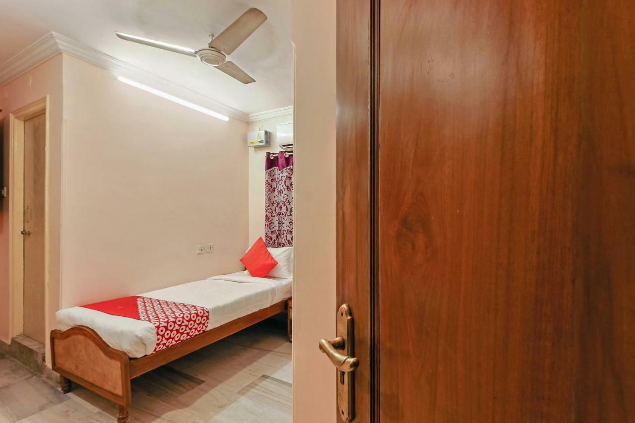 Oyo 23191 Flagship Hotel Raj Madan Ameerpet Χιντεραμπάντ Εξωτερικό φωτογραφία