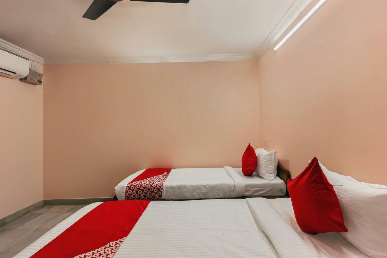 Oyo 23191 Flagship Hotel Raj Madan Ameerpet Χιντεραμπάντ Εξωτερικό φωτογραφία