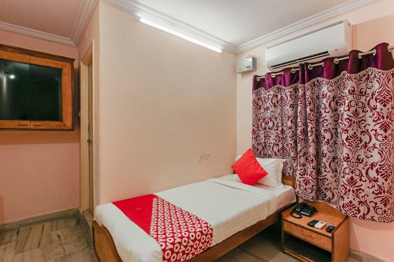 Oyo 23191 Flagship Hotel Raj Madan Ameerpet Χιντεραμπάντ Εξωτερικό φωτογραφία