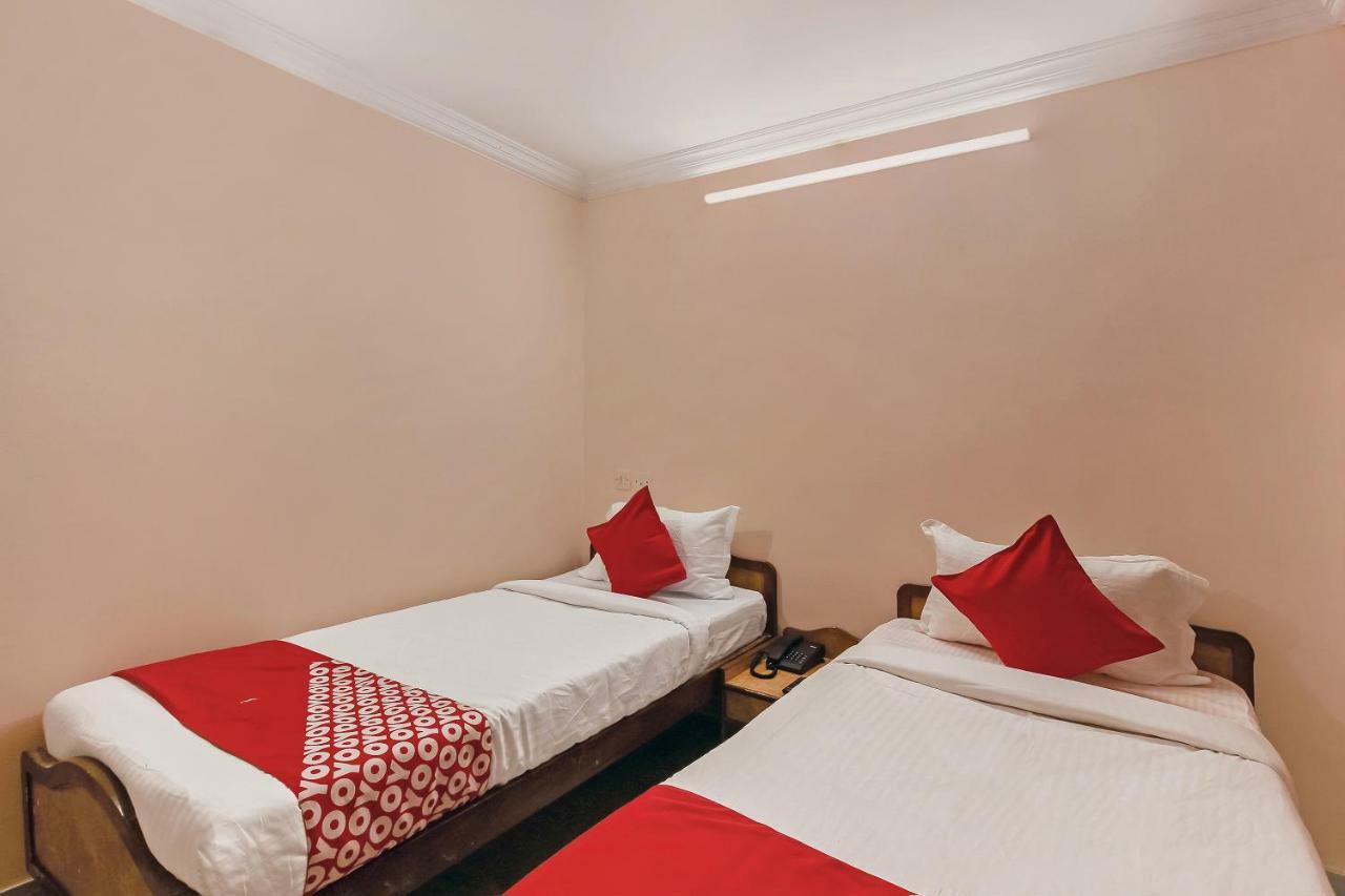 Oyo 23191 Flagship Hotel Raj Madan Ameerpet Χιντεραμπάντ Εξωτερικό φωτογραφία